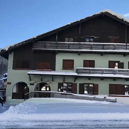Chalet della Luna QUESTO NON E' UN ALBERGO E' QUELLO CHE CERCAVI-3
